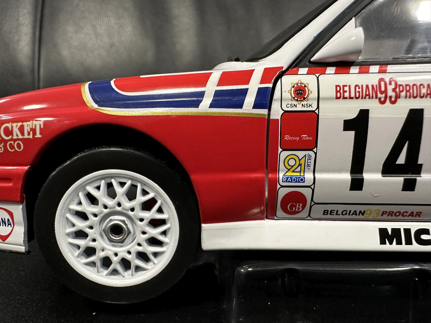 Bmw M3 E30 Belgium Pro Car 1993 white/red 1:18 Solido S1801523 Бмв М3 Е30 Белгия Про Кар бял/червен