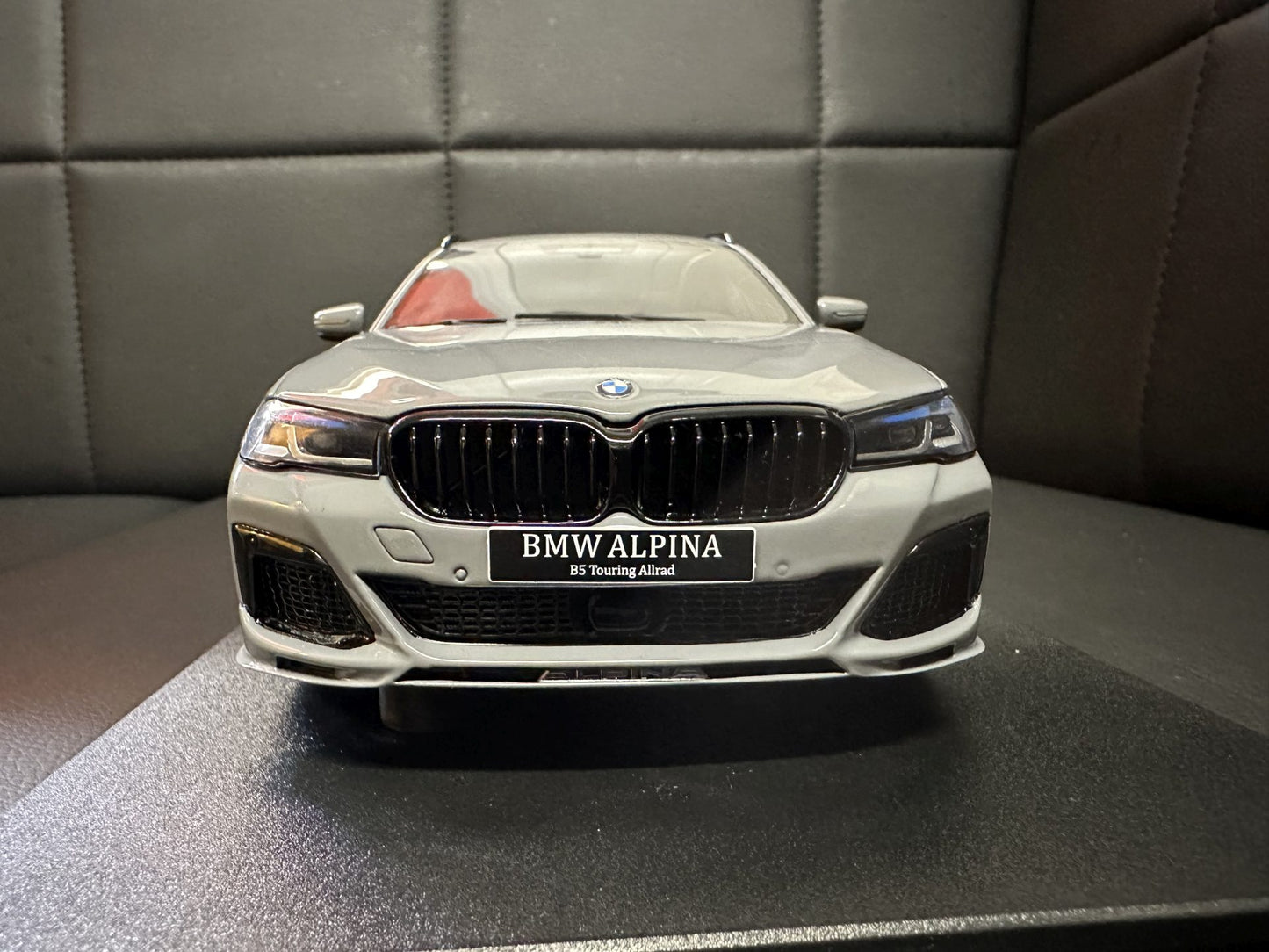 Bmw Alpina B5 G31 Kombi grey Limitiert 1:18 GT Spirit CLDC035 Бмв Алпина сив Комби Лимитирана