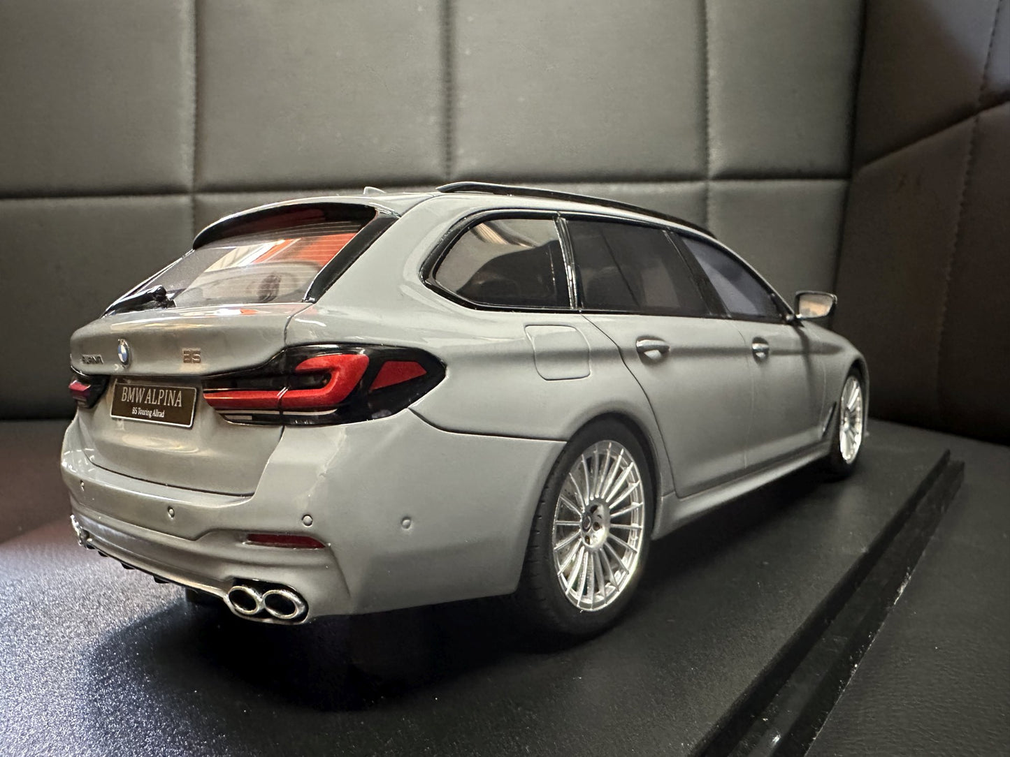 Bmw Alpina B5 G31 Kombi grey Limitiert 1:18 GT Spirit CLDC035 Бмв Алпина сив Комби Лимитирана