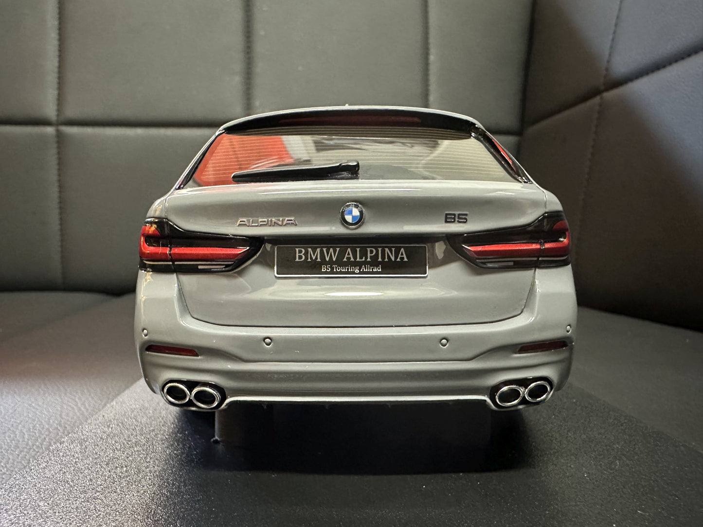 Bmw Alpina B5 G31 Kombi grey Limitiert 1:18 GT Spirit CLDC035 Бмв Алпина сив Комби Лимитирана