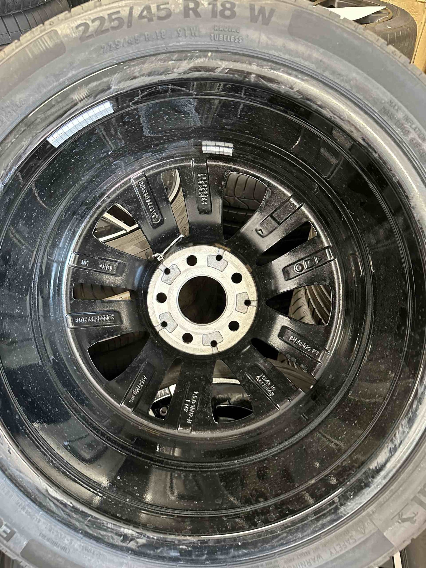 Оригинал Като Нови Mercedes A B Cla Klasse 18 Zoll W177 W247 W118 Мерцедес А Б Цла Класа 18 цола джанти летен комплект летни гуми