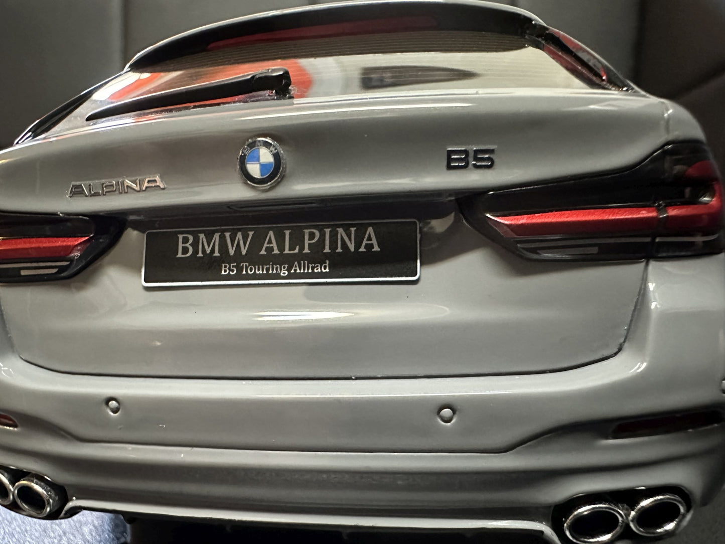 Bmw Alpina B5 G31 Kombi grey Limitiert 1:18 GT Spirit CLDC035 Бмв Алпина сив Комби Лимитирана