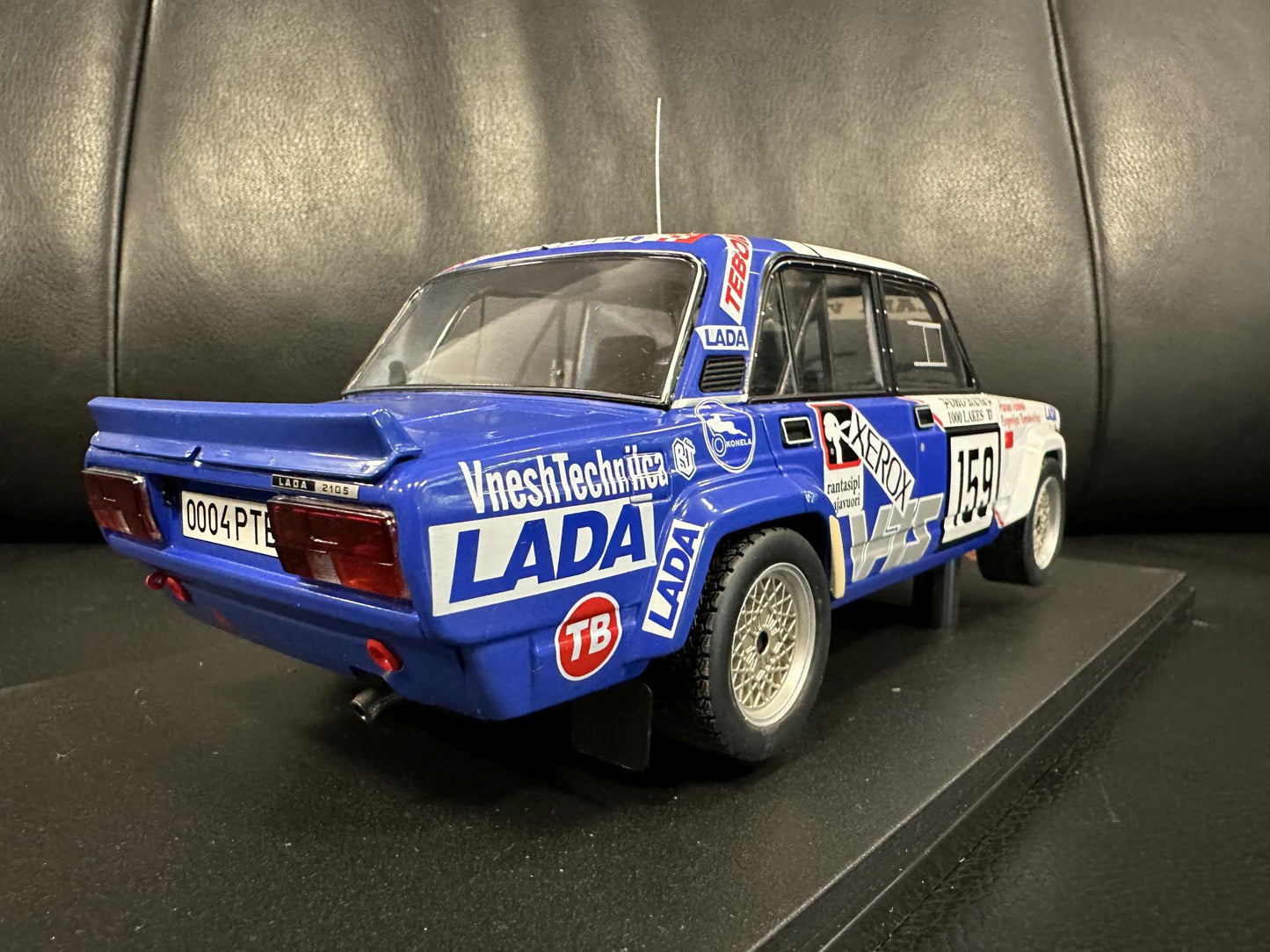 Lada 2105 VFTS Rally Lakes 1987 white 1:18 IXO 18RMC181B.22 Лада 2105 1987 бял