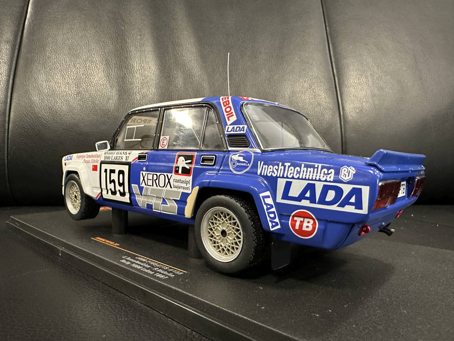 Lada 2105 VFTS Rally Lakes 1987 white 1:18 IXO 18RMC181B.22 Лада 2105 1987 бял