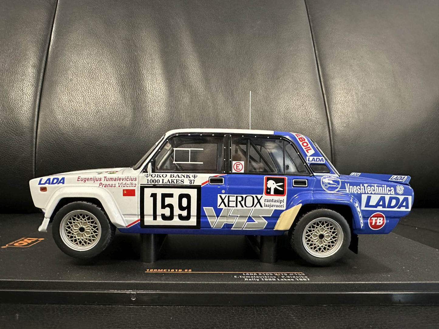Lada 2105 VFTS Rally Lakes 1987 white 1:18 IXO 18RMC181B.22 Лада 2105 1987 бял