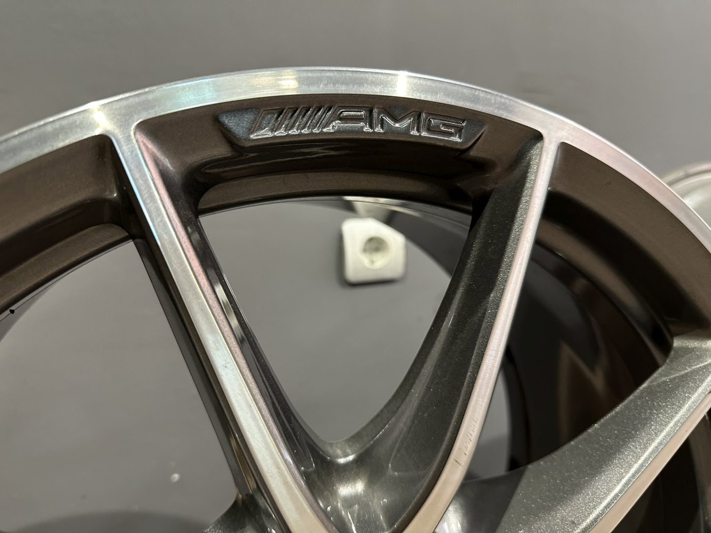 Оригинални Mercedes 9,5J ET52 AMG 19 Zoll ML GLE W166 Мерцедес МЛ ГЛЕ W166 AMG Алуминиеви джанти 19 цола