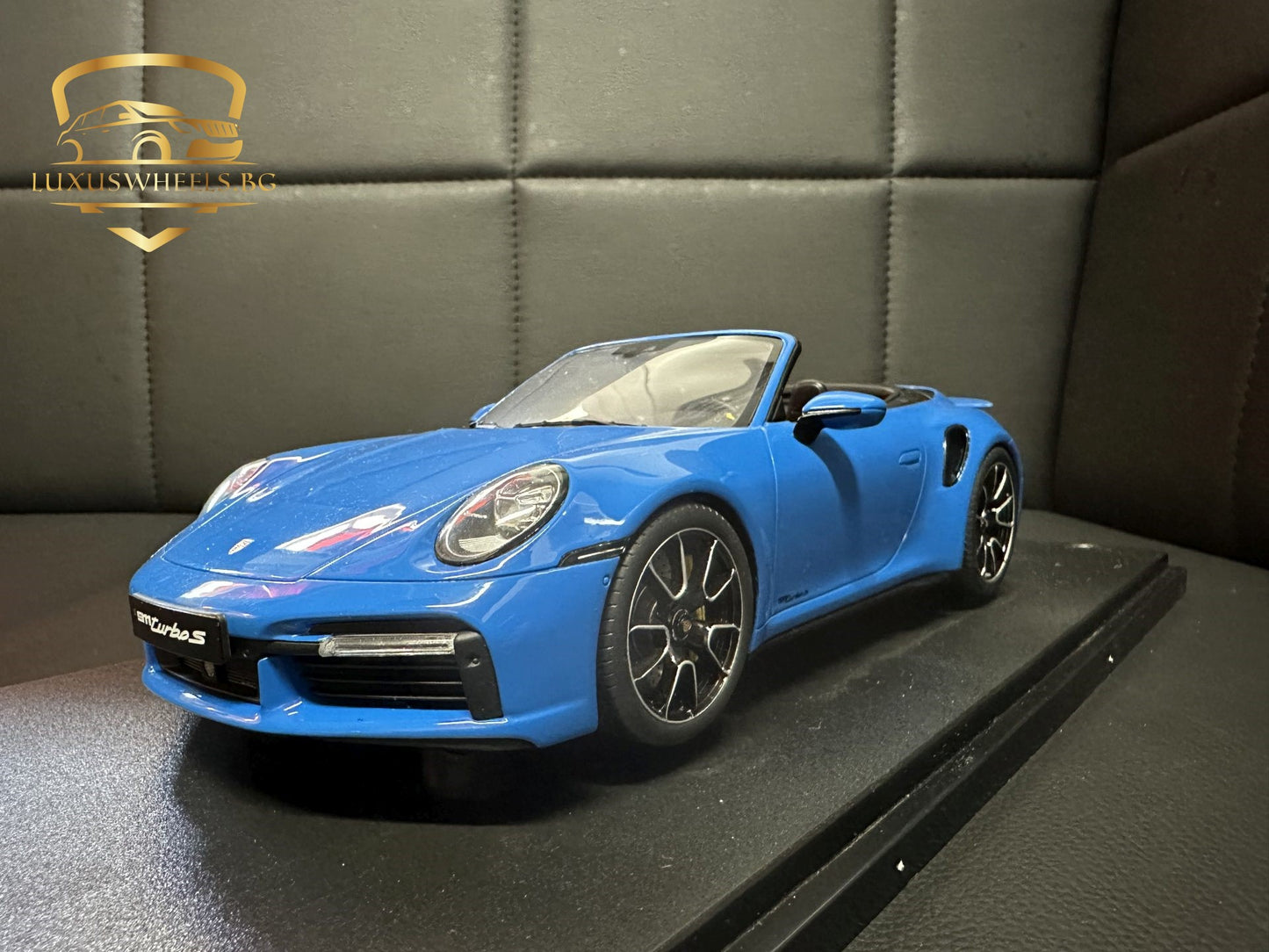 Porsche 911 Turbo S 992 Cabrio blue Limitiert 1:18 GT Spirit GT441 Порше 911 Турбо С Кабрио син Лимитирана