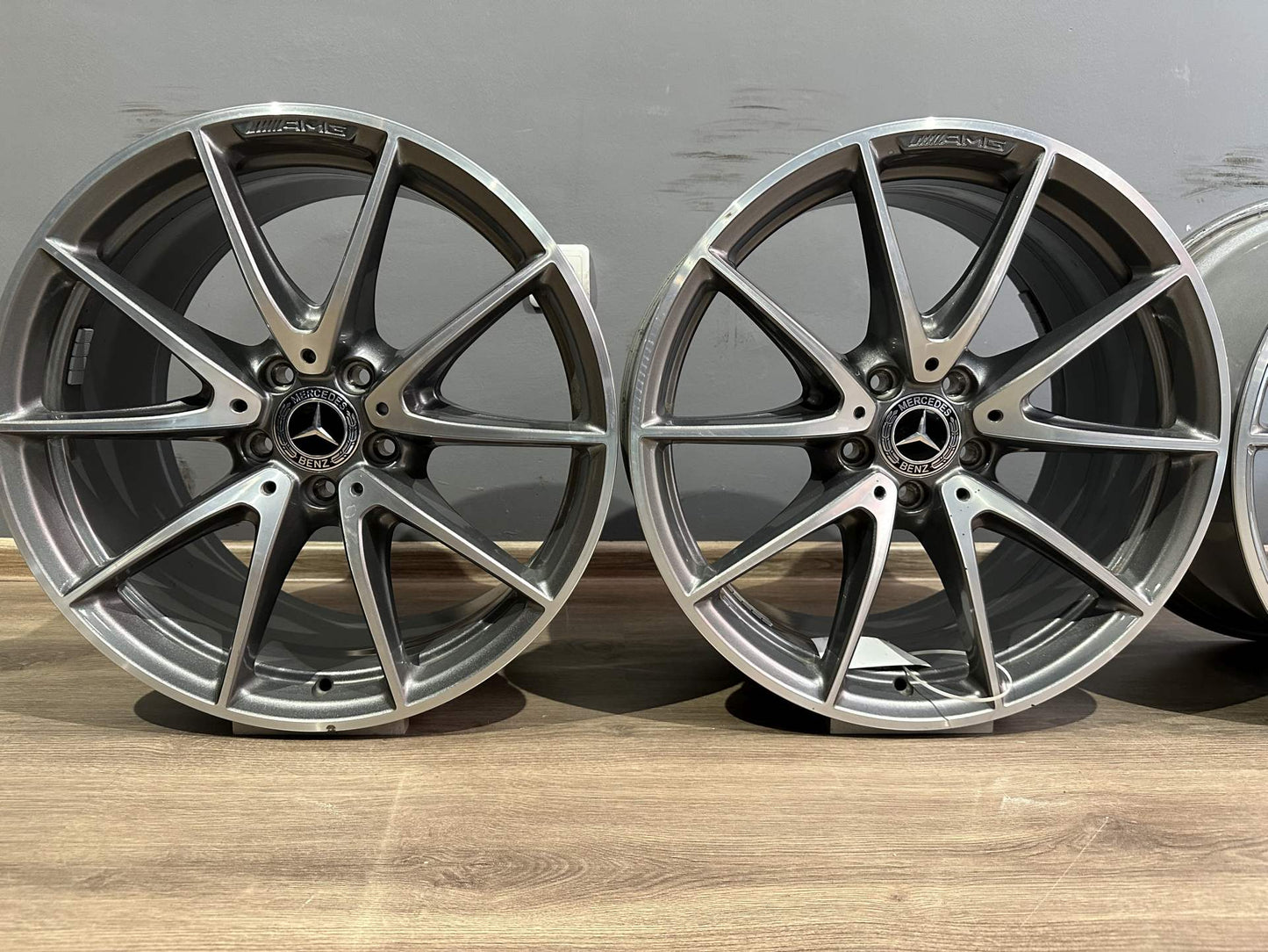 Оригинални Mercedes 9,5J ET52 AMG 19 Zoll ML GLE W166 Мерцедес МЛ ГЛЕ W166 AMG Алуминиеви джанти 19 цола
