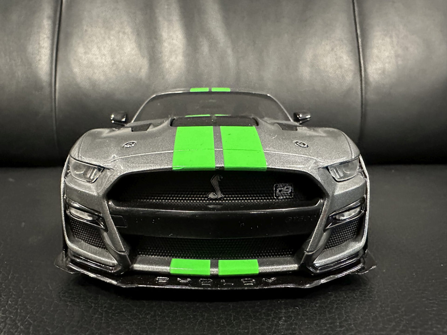 Ford Mustang USA GT500 Coupe 2023 silver/green 1:18 Solido S1805911 Форд Мустанг ГТ500 сив/зелен