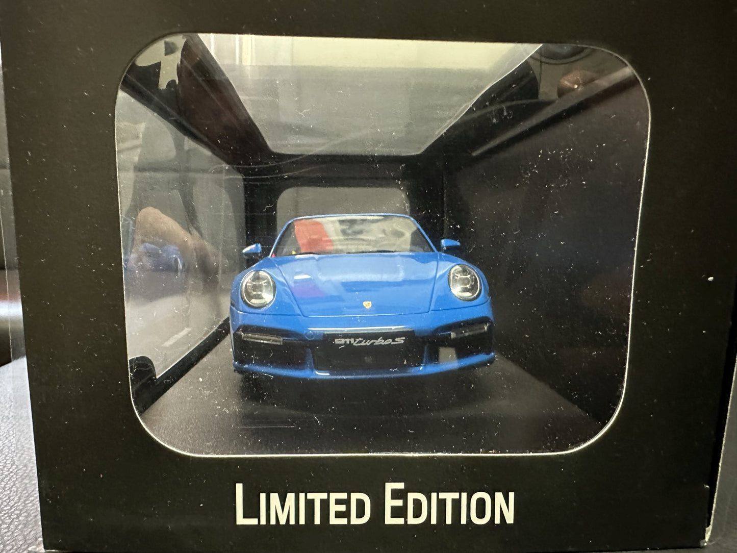 Porsche 911 Turbo S 992 Cabrio blue Limitiert 1:18 GT Spirit GT441 Порше 911 Турбо С Кабрио син Лимитирана