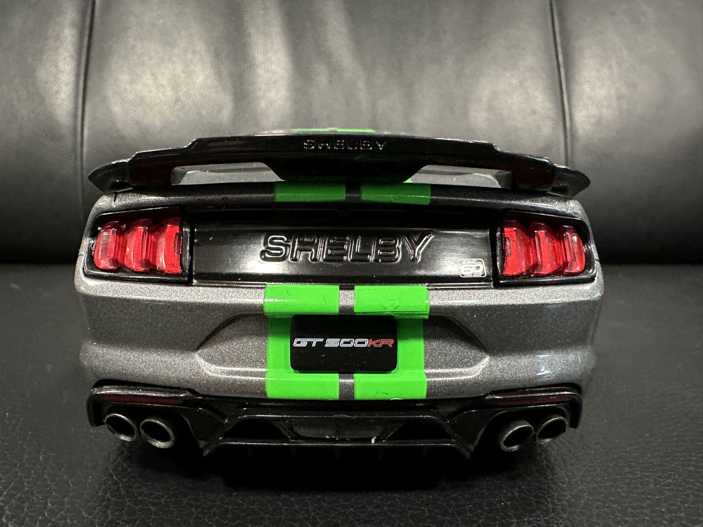 Ford Mustang USA GT500 Coupe 2023 silver/green 1:18 Solido S1805911 Форд Мустанг ГТ500 сив/зелен