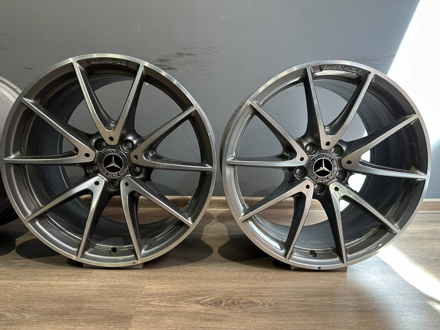 Оригинални Mercedes 9,5J ET52 AMG 19 Zoll ML GLE W166 Мерцедес МЛ ГЛЕ W166 AMG Алуминиеви джанти 19 цола