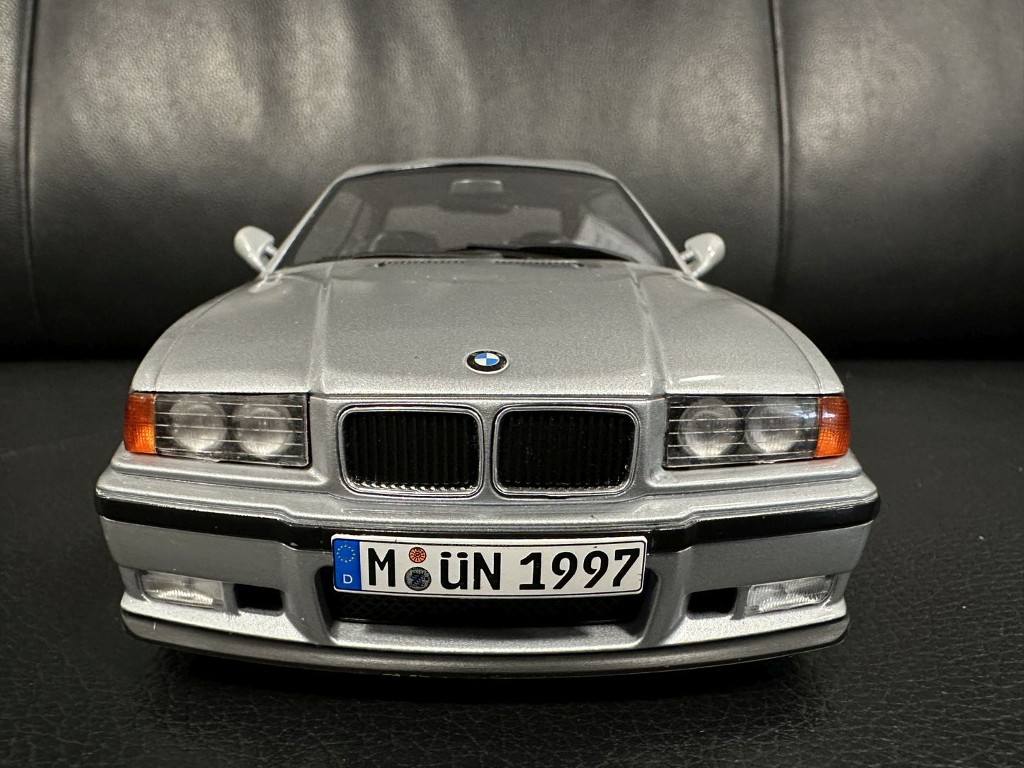 Bmw M3 E36 Coupe silver 1:18 Solido S1803913 Бмв M3 Е36 сив Купе