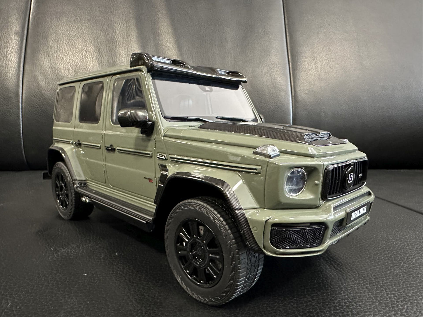 Mercedes Benz G Klasse BRABUS G800 4x4 green Limitiert 094/504 1:18 GT Spirit CLDC036 Мерцедес Бенц Г Класа зелен Лимитирана