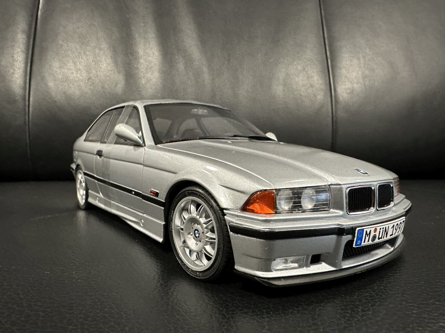 Bmw M3 E36 Coupe silver 1:18 Solido S1803913 Бмв M3 Е36 сив Купе