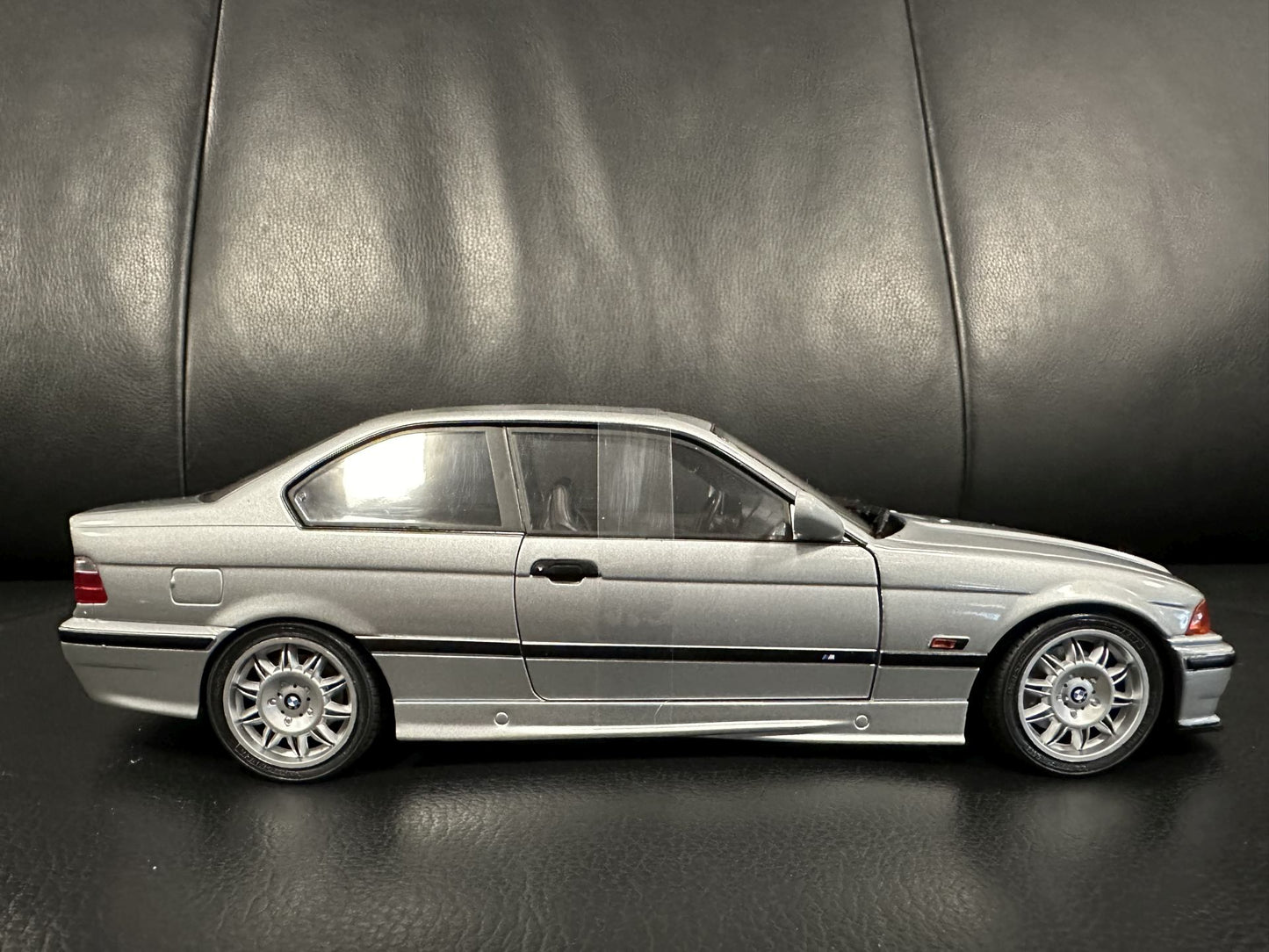 Bmw M3 E36 Coupe silver 1:18 Solido S1803913 Бмв M3 Е36 сив Купе