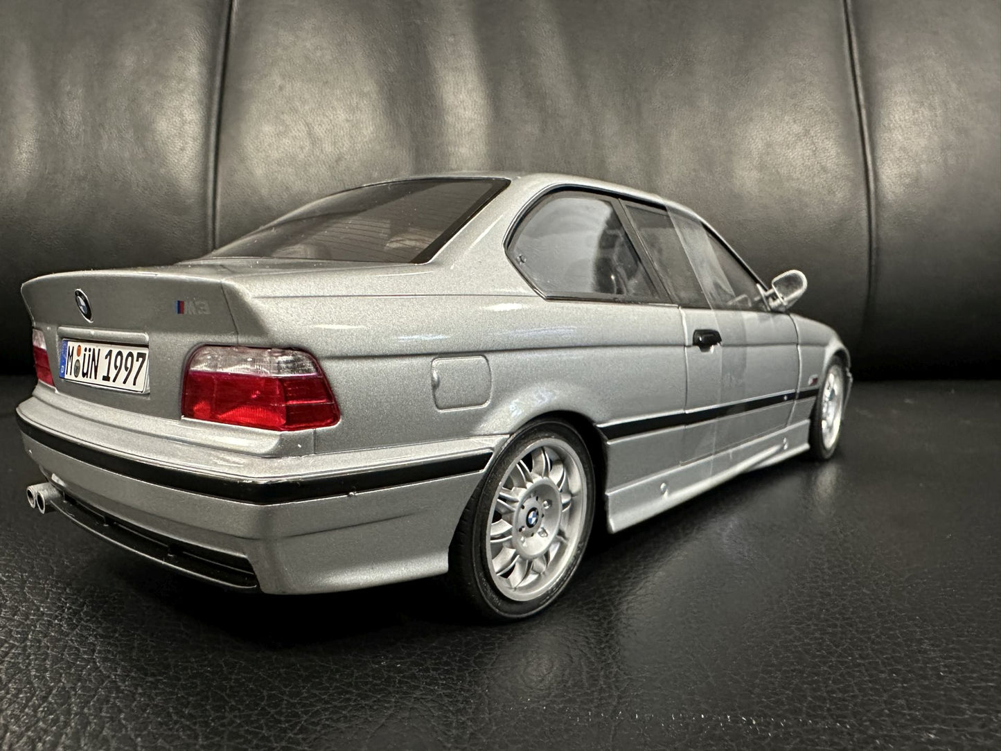 Bmw M3 E36 Coupe silver 1:18 Solido S1803913 Бмв M3 Е36 сив Купе