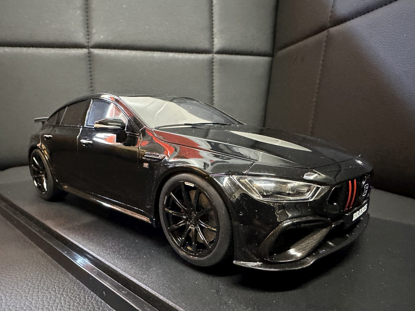 Mercedes Benz Brabus 930 AMG GT W290 black Limitiert 1:18 GT Spirit GT909 Мерцедес Бенц Брабус 930 черен Лимитирана