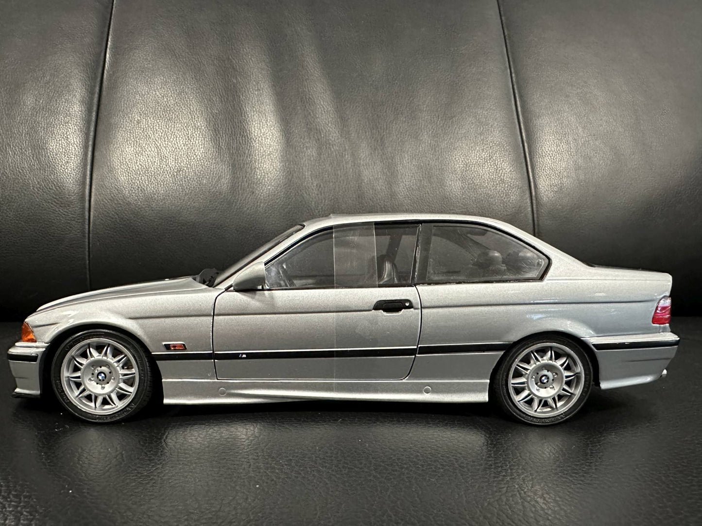 Bmw M3 E36 Coupe silver 1:18 Solido S1803913 Бмв M3 Е36 сив Купе