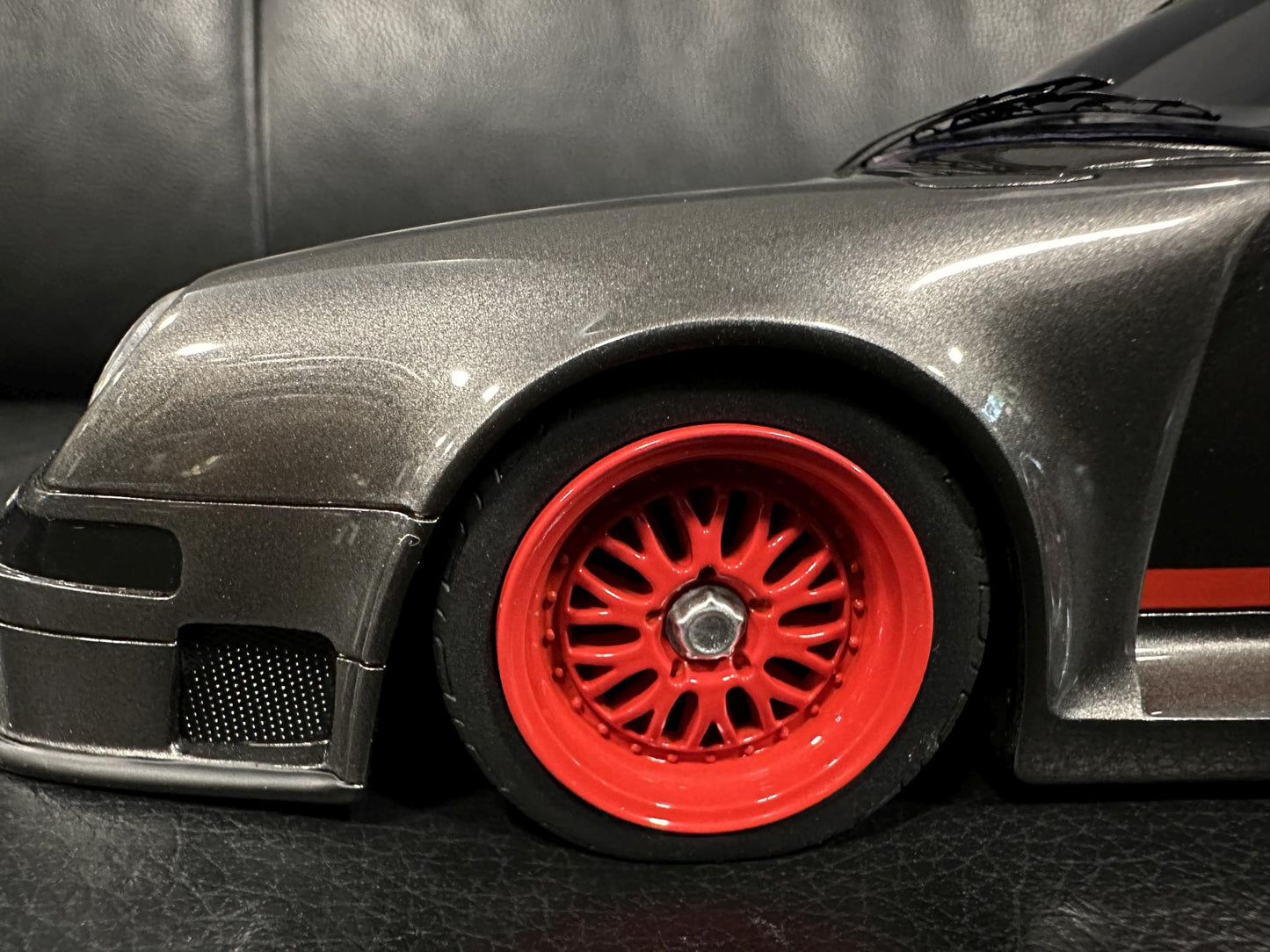 Porsche 911 993 GT1 Almeras grey Limitiert 73/150 1:18 KESS KE18004C Порше 911 993 сив Лимитирана
