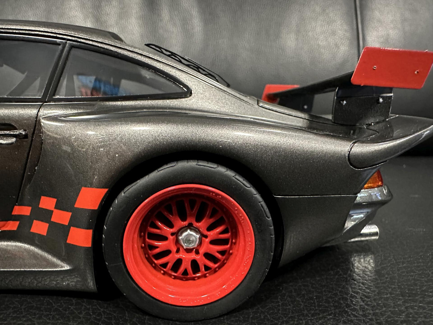 Porsche 911 993 GT1 Almeras grey Limitiert 73/150 1:18 KESS KE18004C Порше 911 993 сив Лимитирана