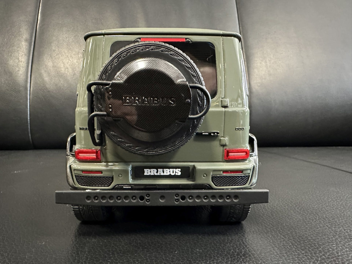 Mercedes Benz G Klasse BRABUS G800 4x4 green Limitiert 094/504 1:18 GT Spirit CLDC036 Мерцедес Бенц Г Класа зелен Лимитирана