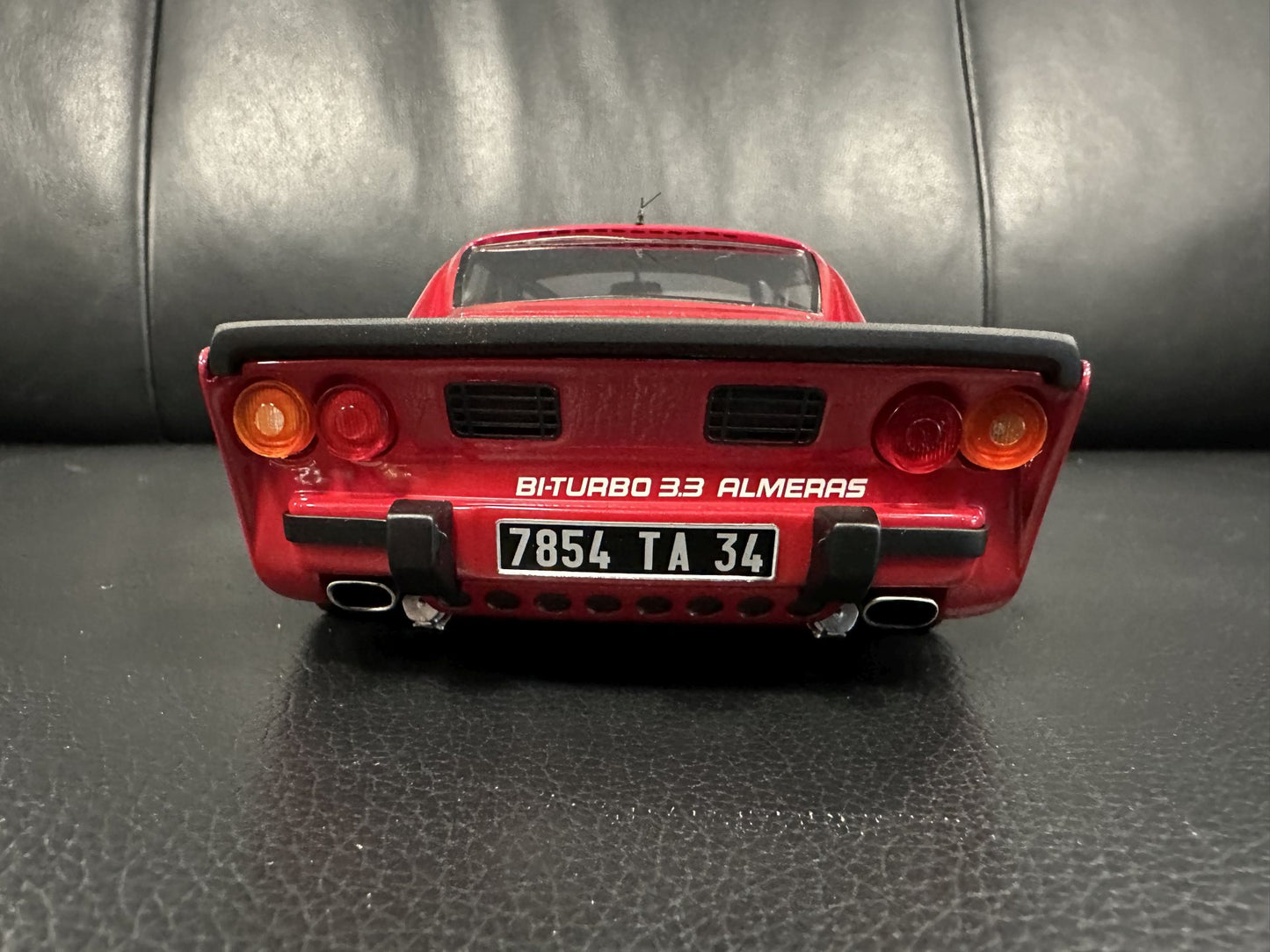 Porsche 911 930 BiTurbo 3,3 Almeras 1993 red Limitiert 14/150 1:18 KESS KE18005C Порше 911 930 червен Лимитирана