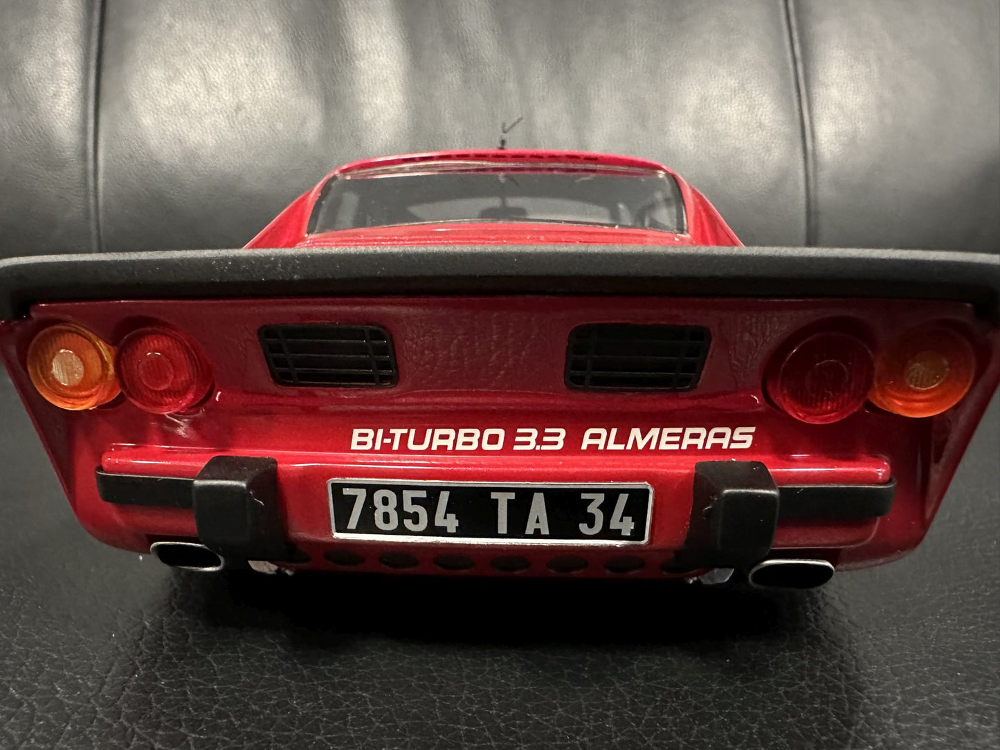 Porsche 911 930 BiTurbo 3,3 Almeras 1993 red Limitiert 14/150 1:18 KESS KE18005C Порше 911 930 червен Лимитирана