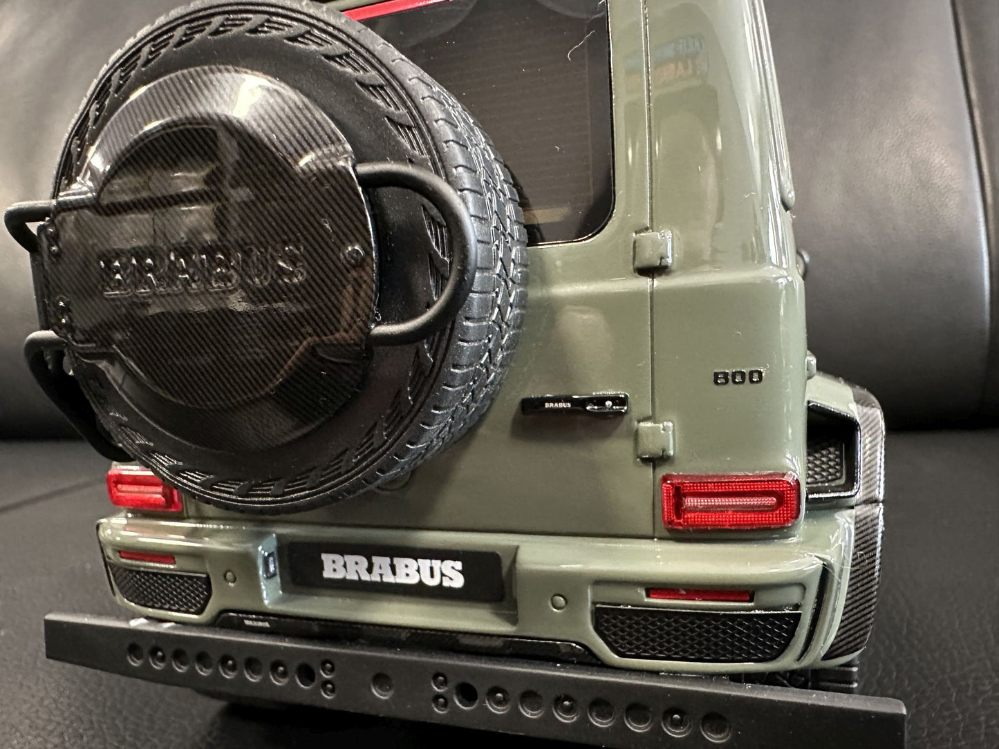 Mercedes Benz G Klasse BRABUS G800 4x4 green Limitiert 094/504 1:18 GT Spirit CLDC036 Мерцедес Бенц Г Класа зелен Лимитирана