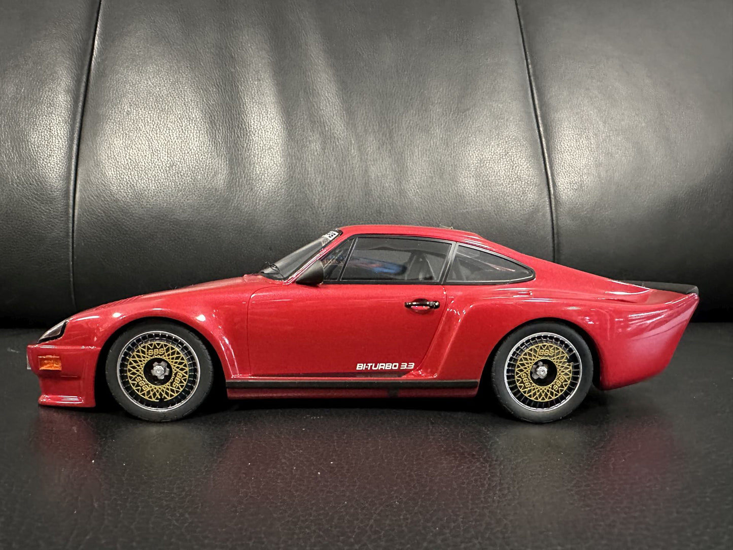 Porsche 911 930 BiTurbo 3,3 Almeras 1993 red Limitiert 14/150 1:18 KESS KE18005C Порше 911 930 червен Лимитирана