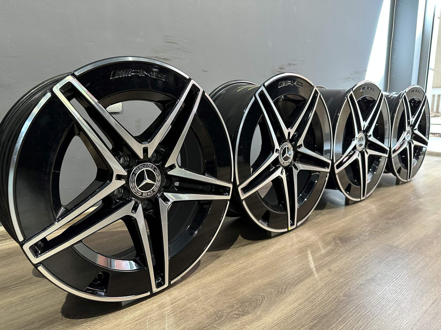 Оригинални Mercedes C Klasse W206 AMG 18 Zoll Мерцедес Ц Класа W206 AMG Алуминиеви джанти 18 цола A2054011700 A2054011800