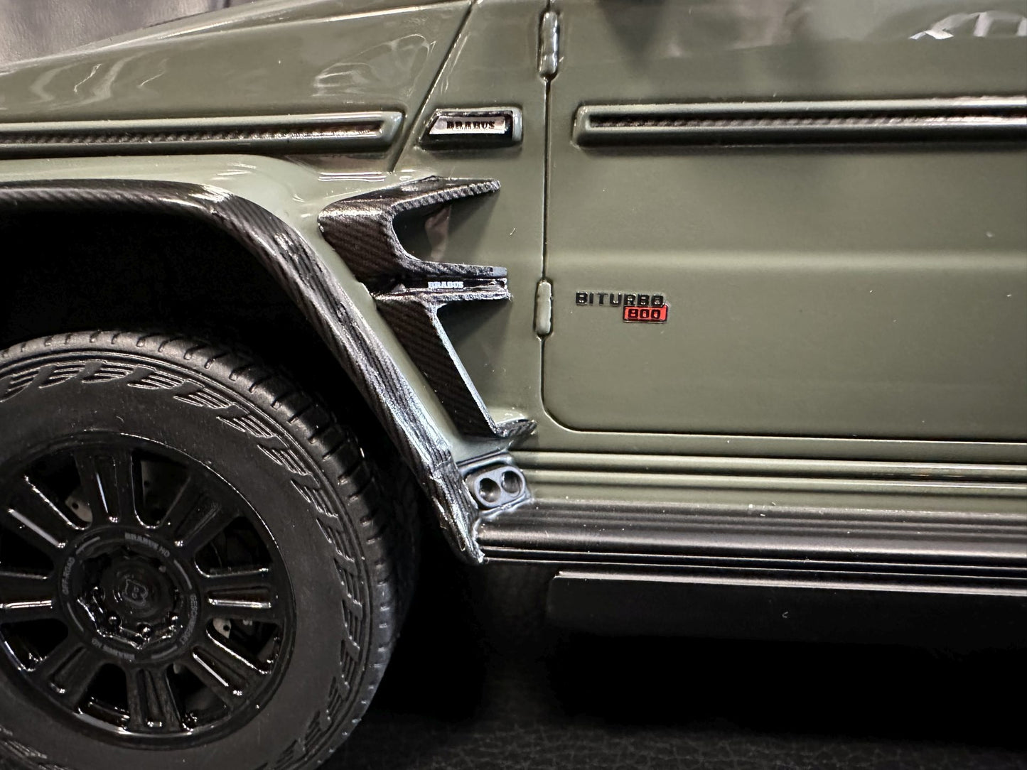 Mercedes Benz G Klasse BRABUS G800 4x4 green Limitiert 094/504 1:18 GT Spirit CLDC036 Мерцедес Бенц Г Класа зелен Лимитирана