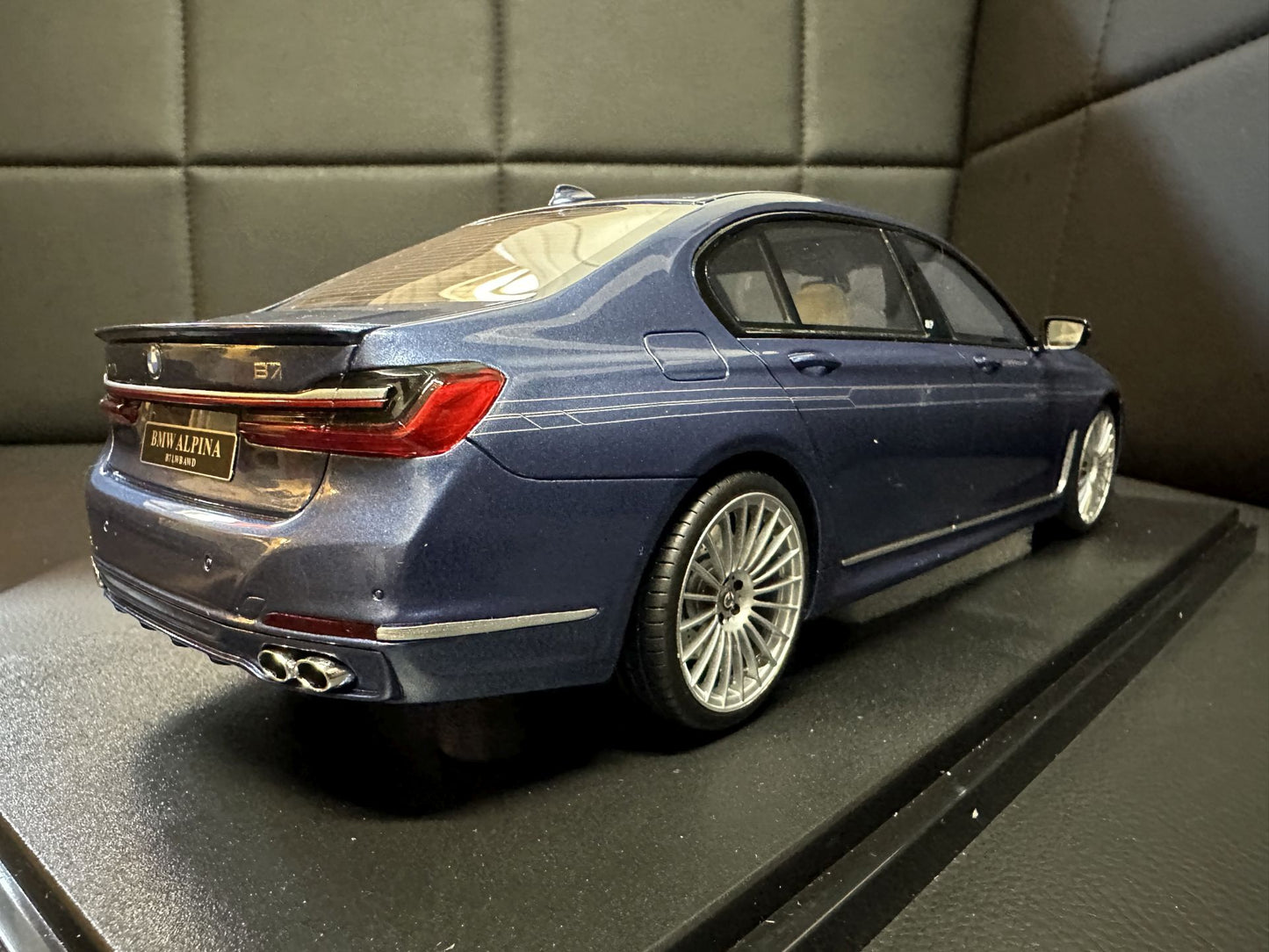 Bmw Alpina B7 Limousine blue Limitiert 755/1500 1:18 GT Spirit GT465 Бмв Алпина син седан Лимитирана