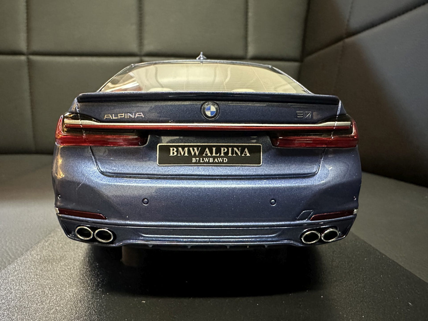 Bmw Alpina B7 Limousine blue Limitiert 755/1500 1:18 GT Spirit GT465 Бмв Алпина син седан Лимитирана