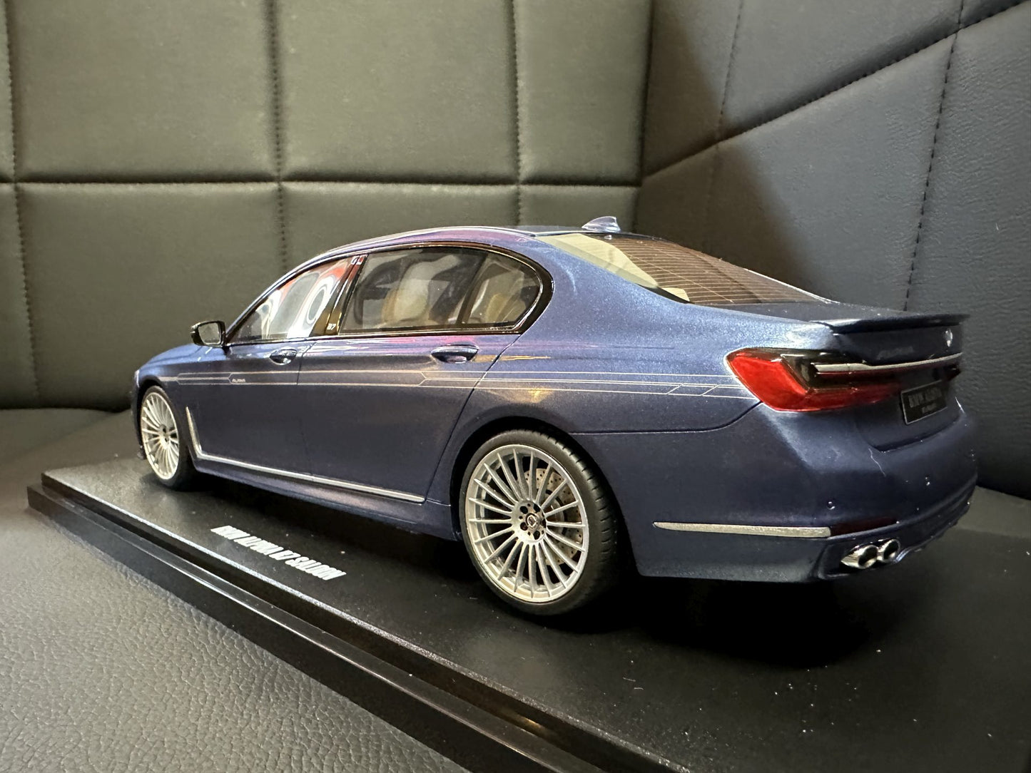 Bmw Alpina B7 Limousine blue Limitiert 755/1500 1:18 GT Spirit GT465 Бмв Алпина син седан Лимитирана