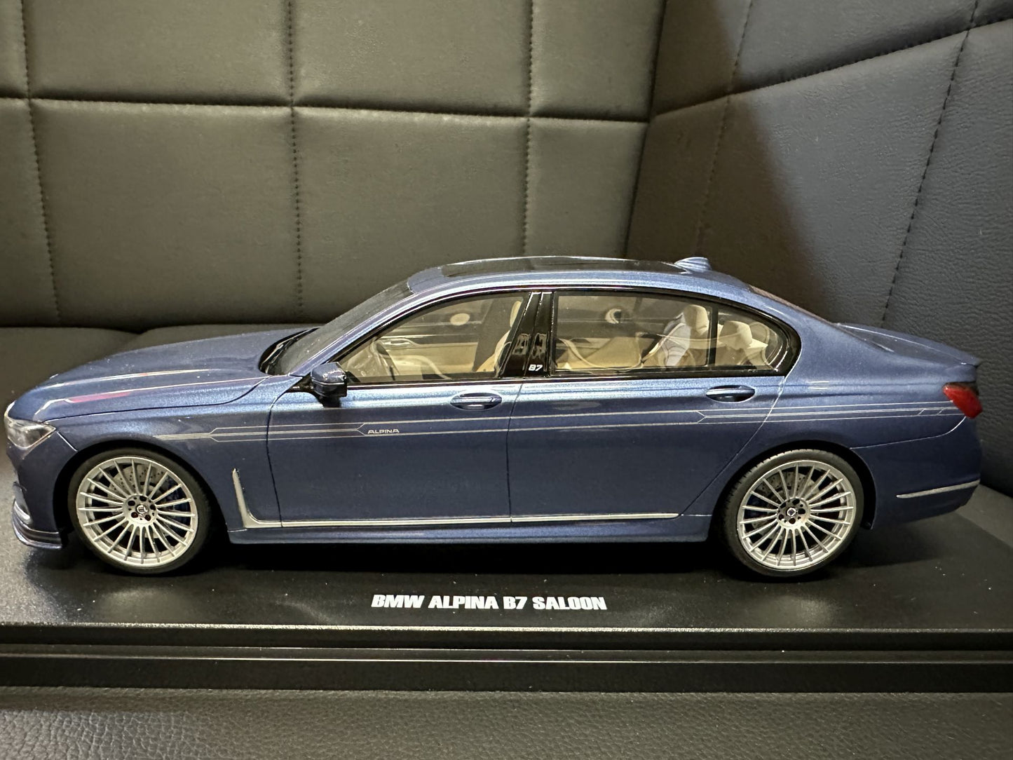 Bmw Alpina B7 Limousine blue Limitiert 755/1500 1:18 GT Spirit GT465 Бмв Алпина син седан Лимитирана