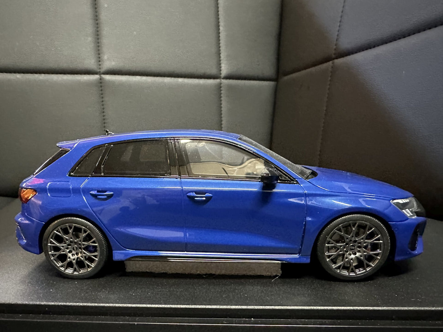 Audi RS3 Sportback blue Limitiert 1:18 GT Spirit GT884 Ауди РС3 син Лимитирана