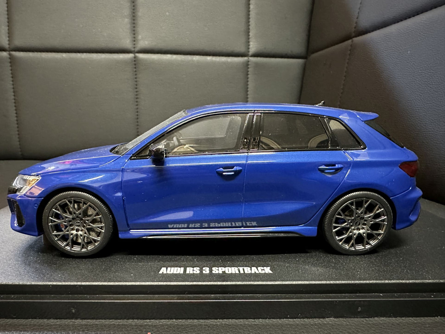 Audi RS3 Sportback blue Limitiert 1:18 GT Spirit GT884 Ауди РС3 син Лимитирана