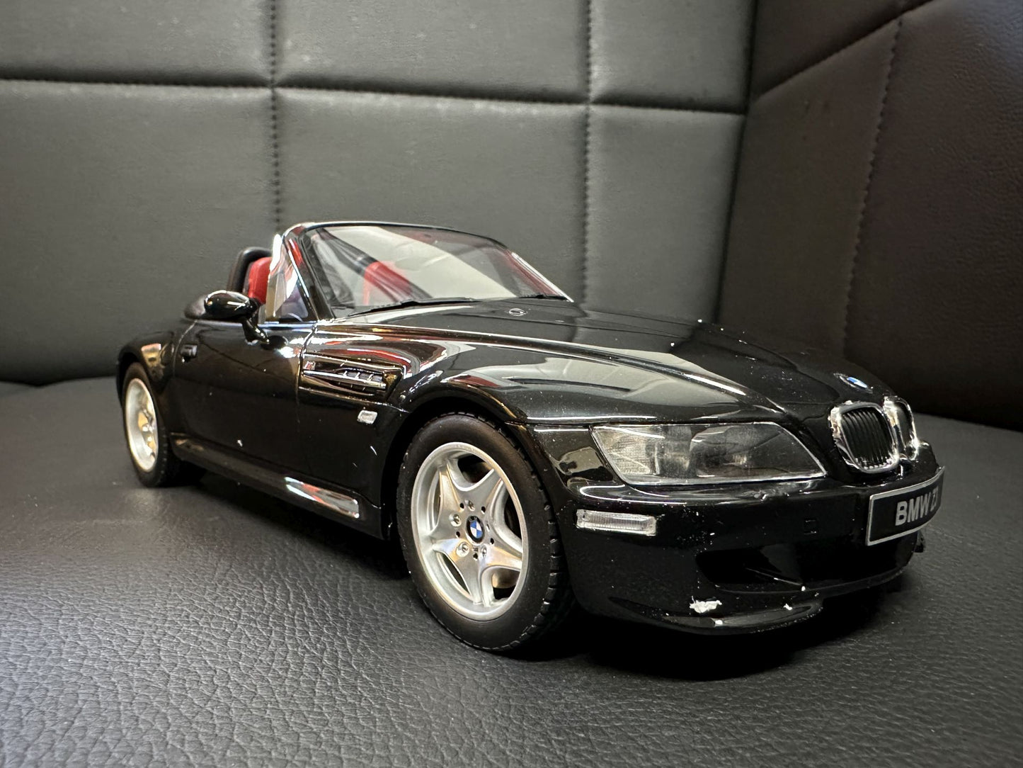 Bmw Z3 Cabrio black Limitiert 1403/2000 1:18 OTTO OT1016 Бмв Z3 черен Кабрио Лимитирана