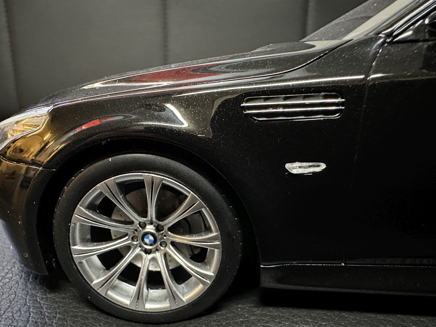 Bmw M5 E61 Kombi black Limitiert 2817/4000 1:18 OTTO OT1020 Бмв M5 Е61 Комби черен Лимитирана