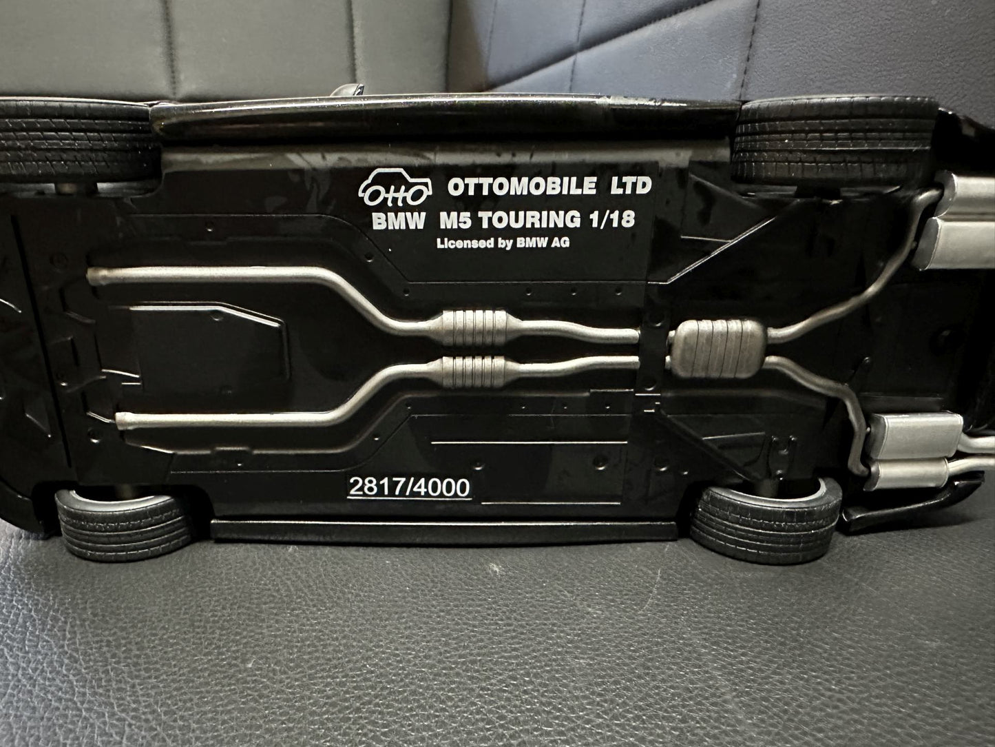 Bmw M5 E61 Kombi black Limitiert 2817/4000 1:18 OTTO OT1020 Бмв M5 Е61 Комби черен Лимитирана