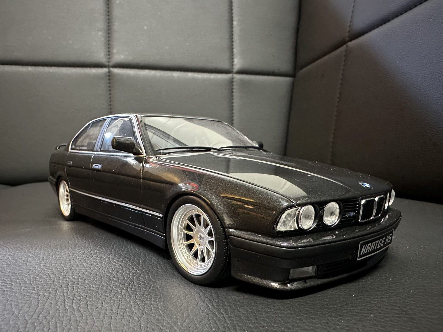 Bmw H5 Hartge E34 V12 Limousine black Limitiert 366/999 1:18 OTTO OT362B Бмв Е34 черен Лимитирана