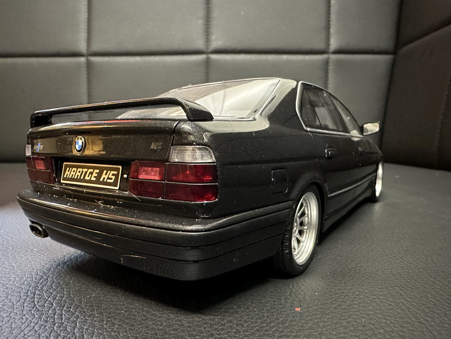 Bmw H5 Hartge E34 V12 Limousine black Limitiert 366/999 1:18 OTTO OT362B Бмв Е34 черен Лимитирана