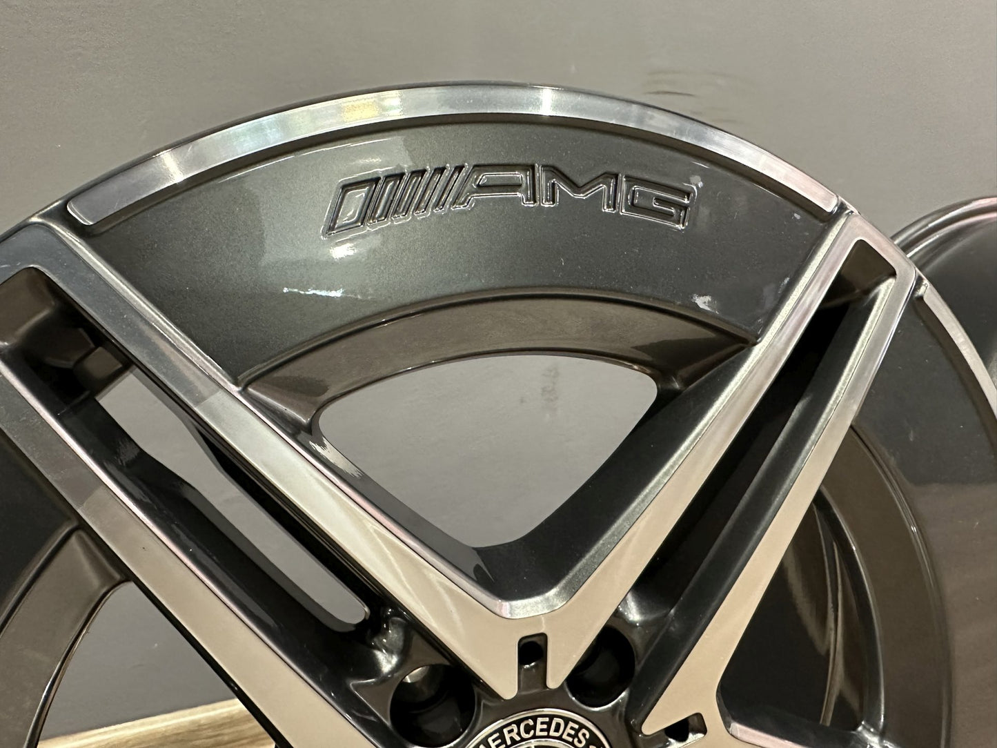 Оригинални Mercedes C Klasse W206 AMG 18 Zoll Мерцедес Ц Класа W206 AMG Алуминиеви джанти 18 цола A2054011700 A2054011800