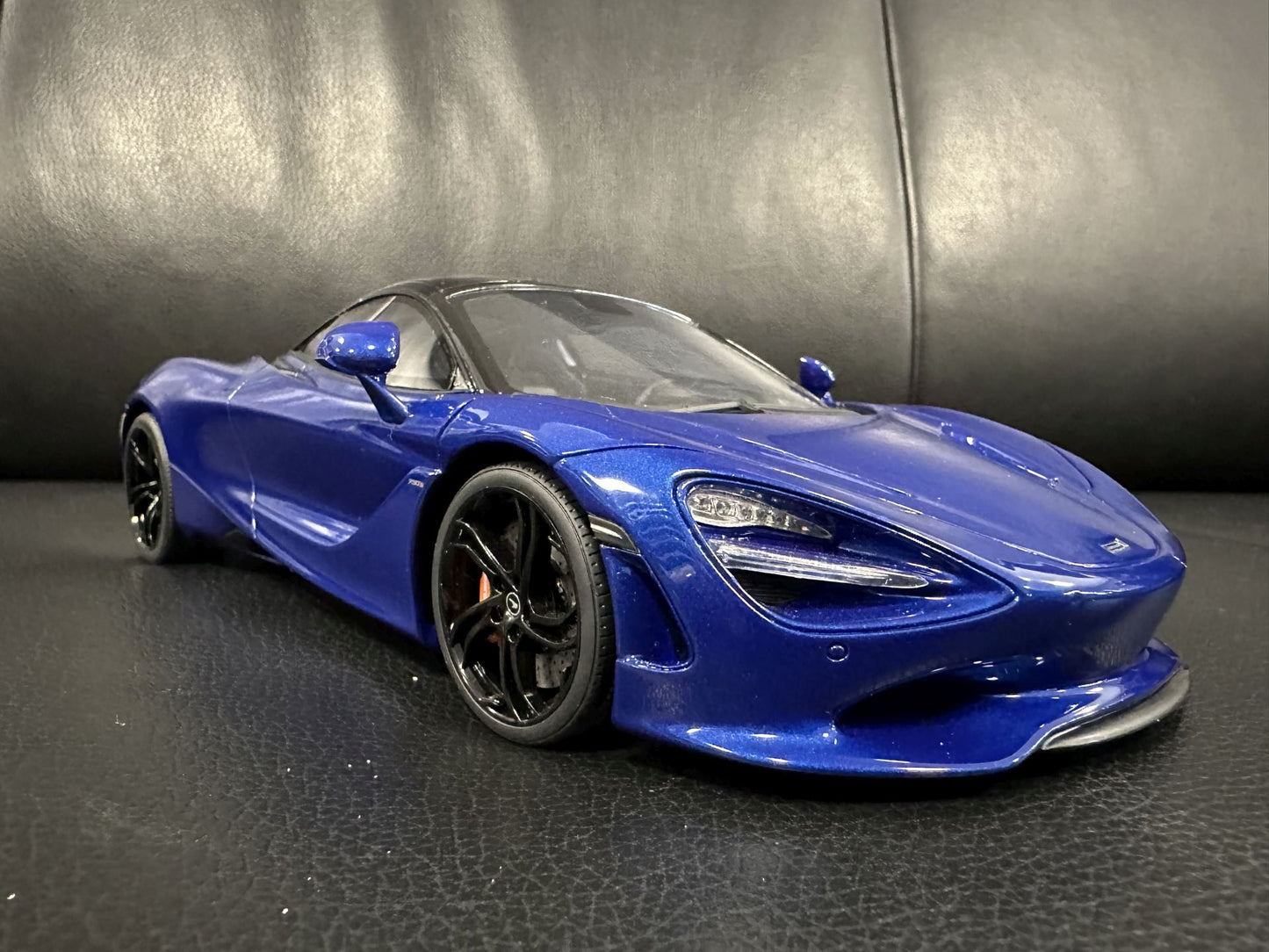 Mclaren 750S Coupe blue Limitiert 30/999 1:18 GT Spirit GT458 Макларън 750С Купе Лимитирана син