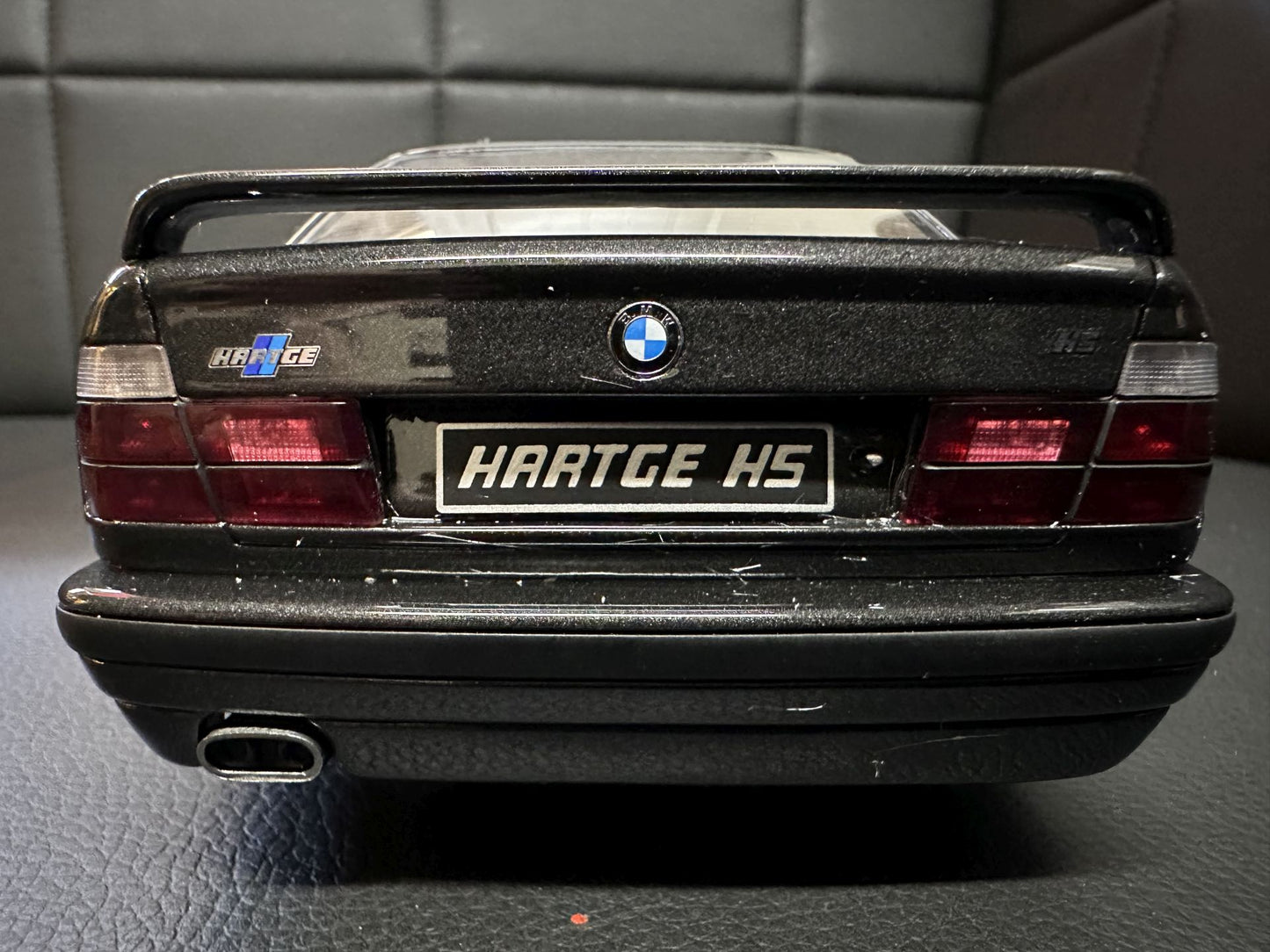 Bmw H5 Hartge E34 V12 Limousine black Limitiert 366/999 1:18 OTTO OT362B Бмв Е34 черен Лимитирана