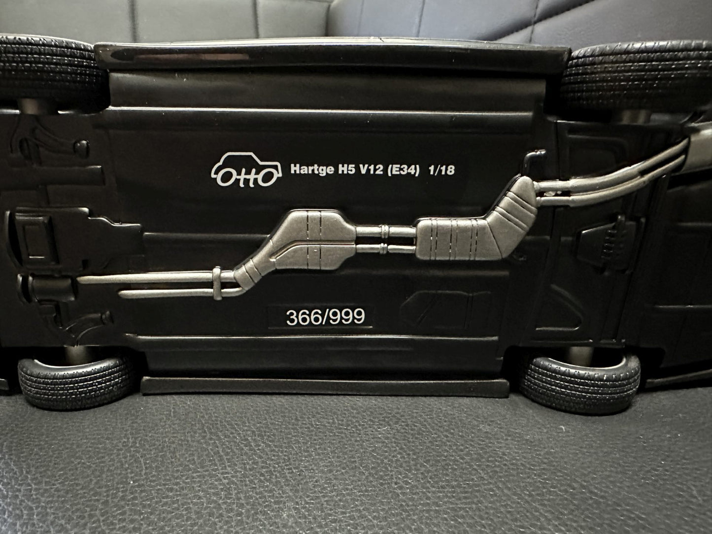 Bmw H5 Hartge E34 V12 Limousine black Limitiert 366/999 1:18 OTTO OT362B Бмв Е34 черен Лимитирана