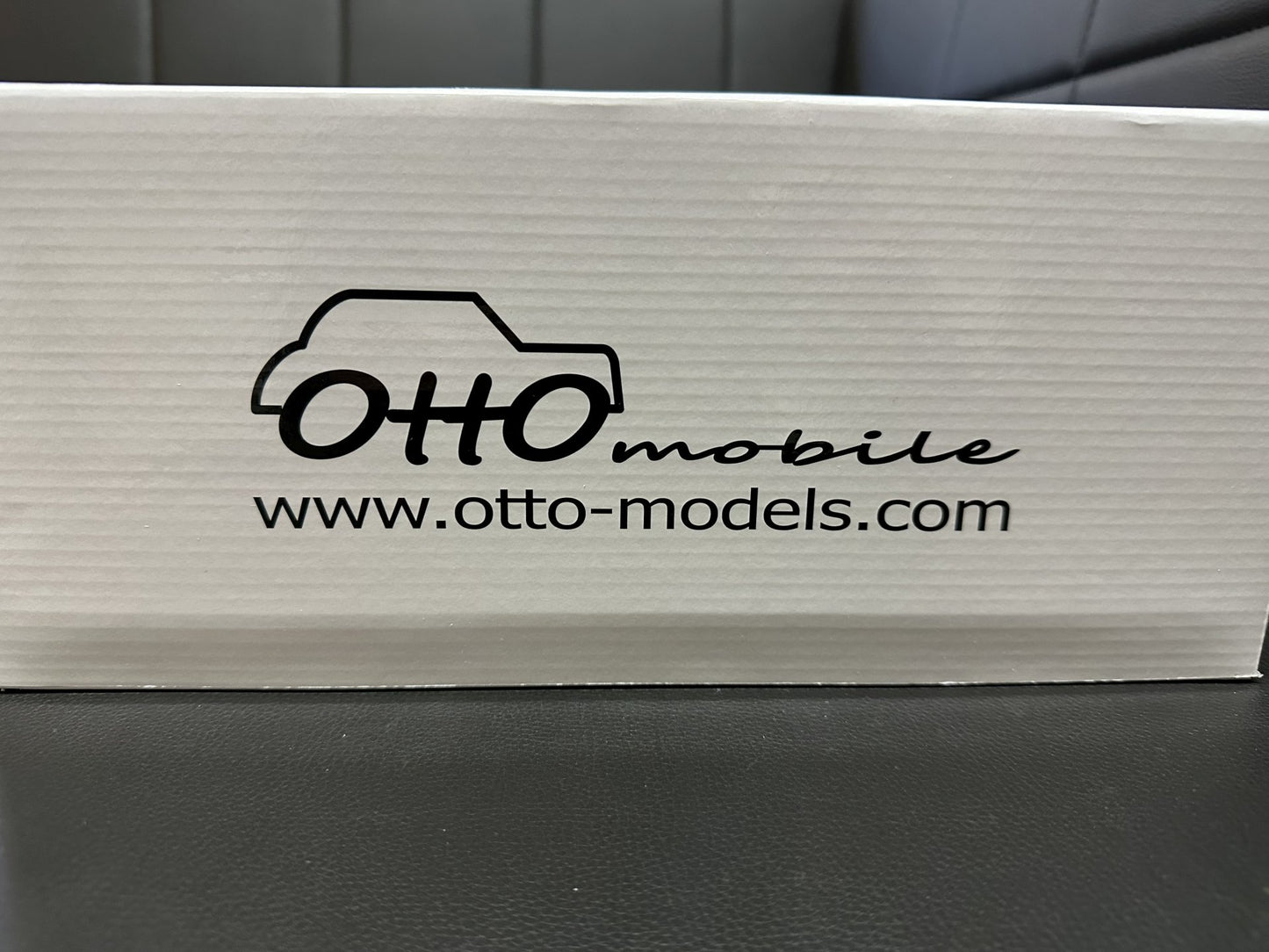 Bmw H5 Hartge E34 V12 Limousine black Limitiert 366/999 1:18 OTTO OT362B Бмв Е34 черен Лимитирана