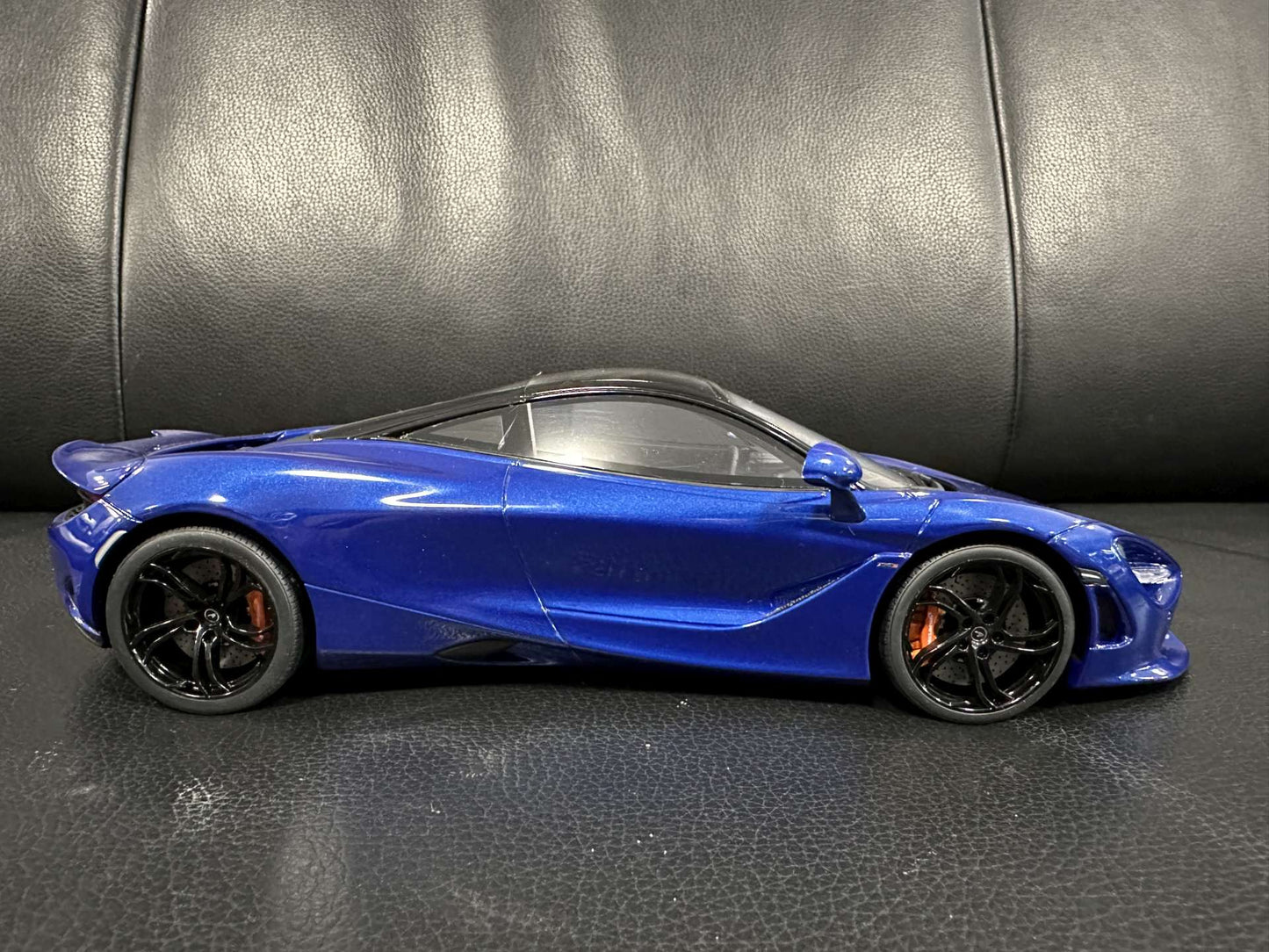 Mclaren 750S Coupe blue Limitiert 30/999 1:18 GT Spirit GT458 Макларън 750С Купе Лимитирана син