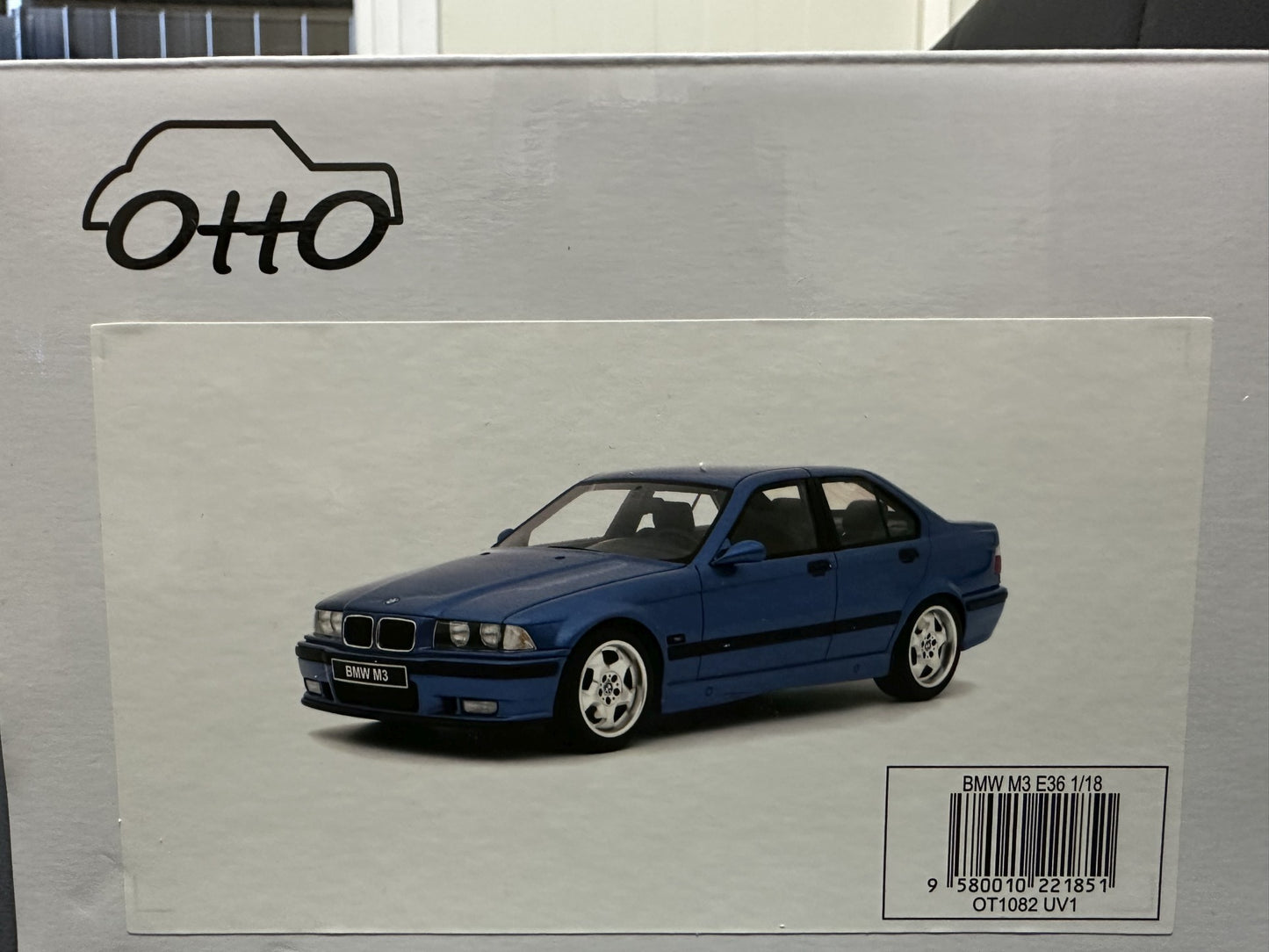 Bmw M3 E36 Limousine blue Limitiert 1572/3000 1:18 OTTO OT1082 Бмв M3 Е36 син Лимитирана